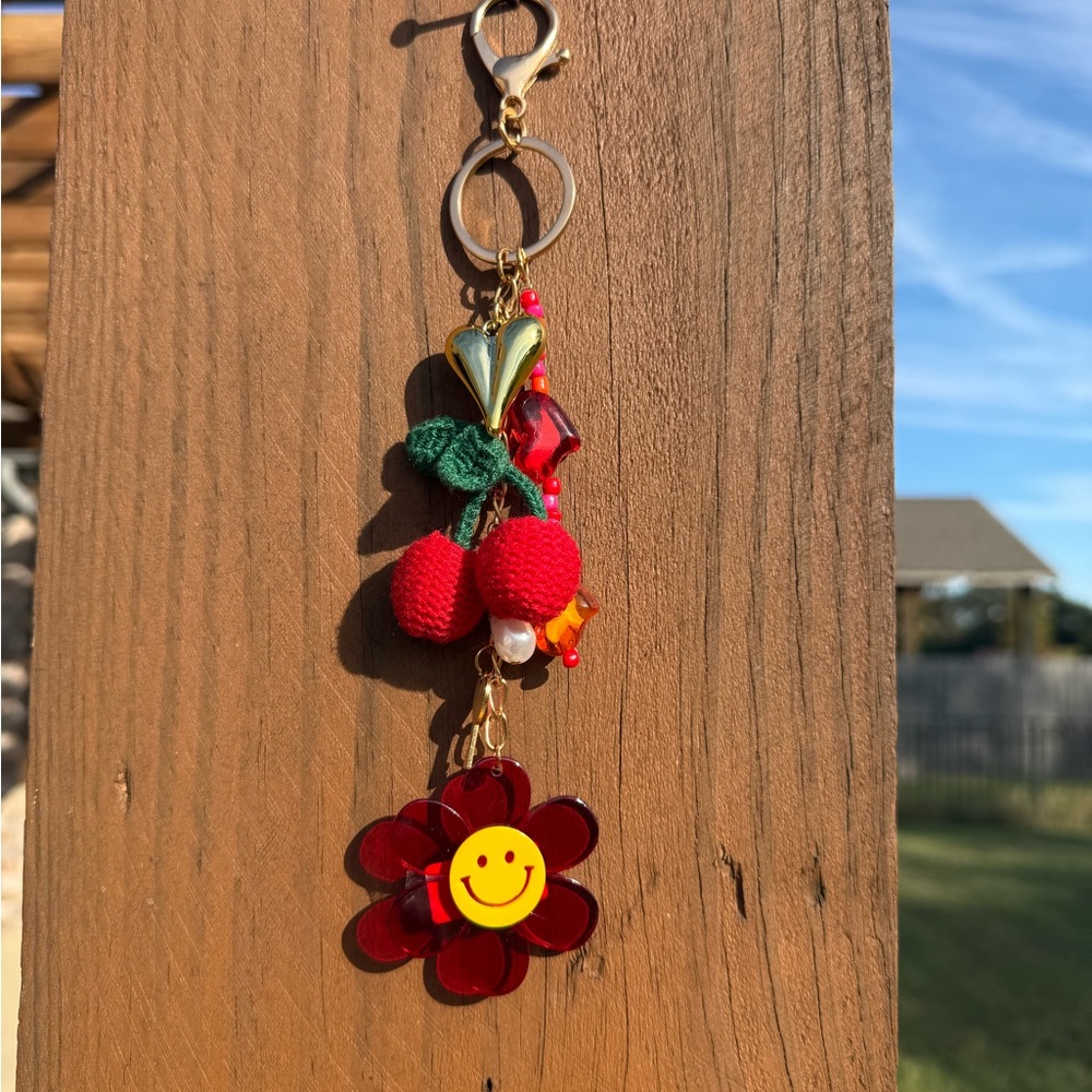 NWT! Crochet Cherrys Heart Smile Face a
Flower Long Quality Keychain
